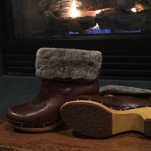 Ugg Boots - Lynnea ❤️ brown Size 5 ❤️